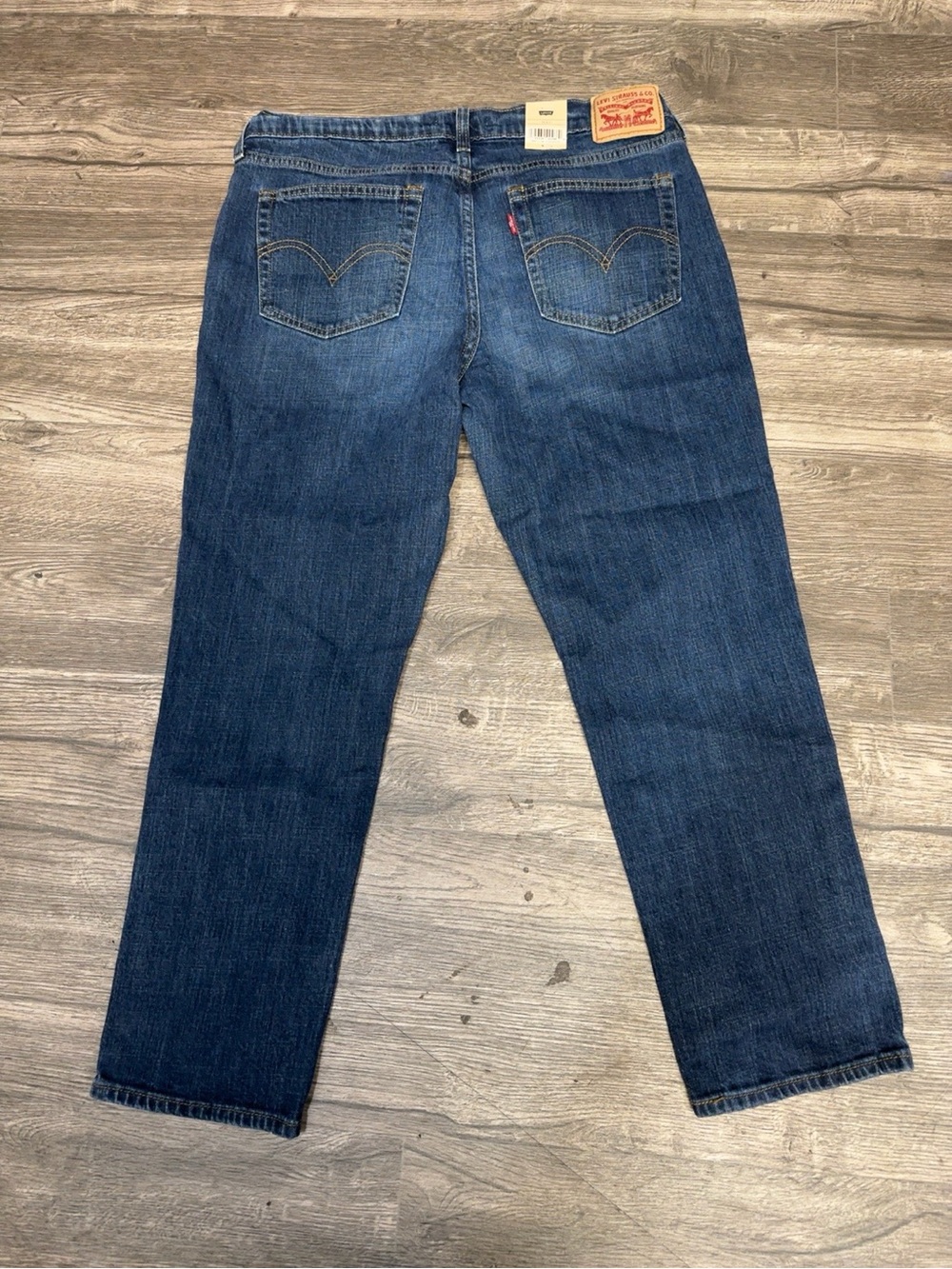 Levi’s Boyfriend Jeans Women’s Size 30 Mid Rise Stellar Stretch Tapered Leg NWT - Picture 3 of 9